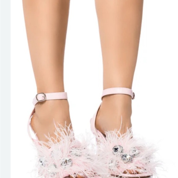Elegant Pink Feathered Heels - Picture 1 of 4